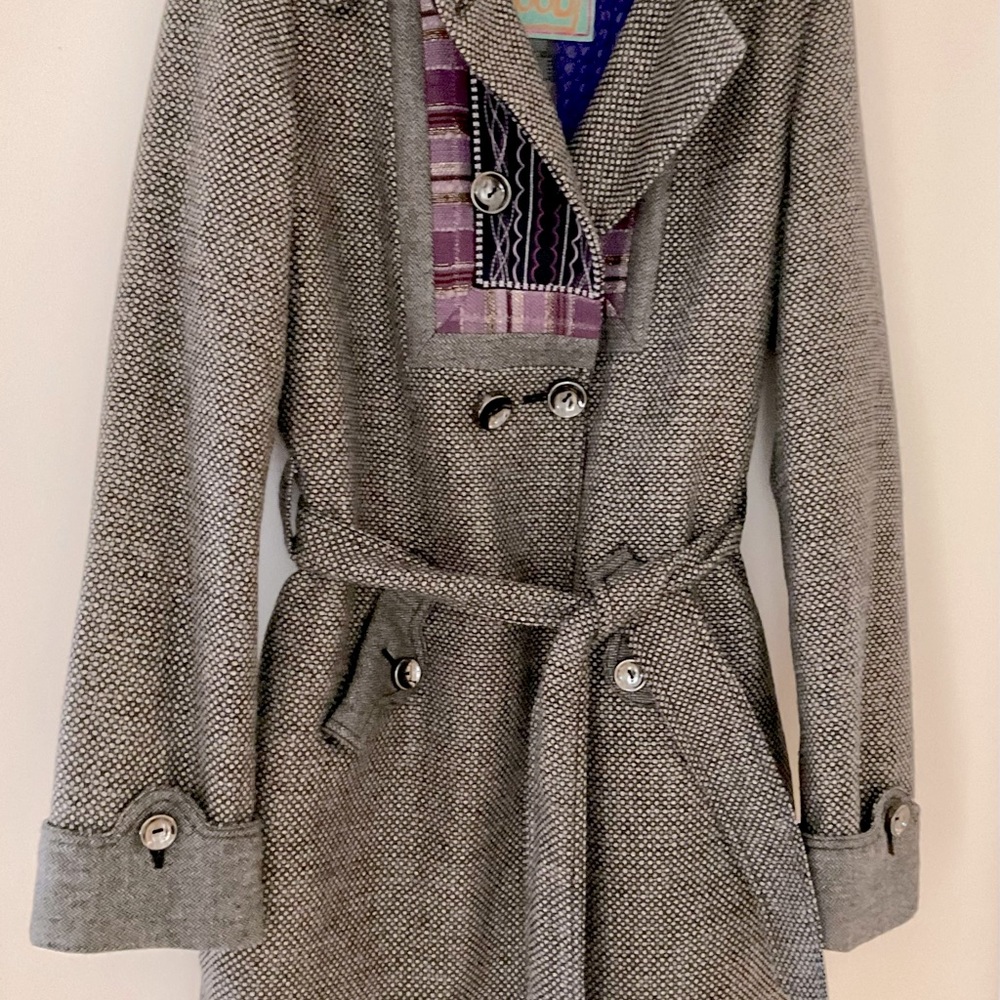 Coat - Picture 3 of 11